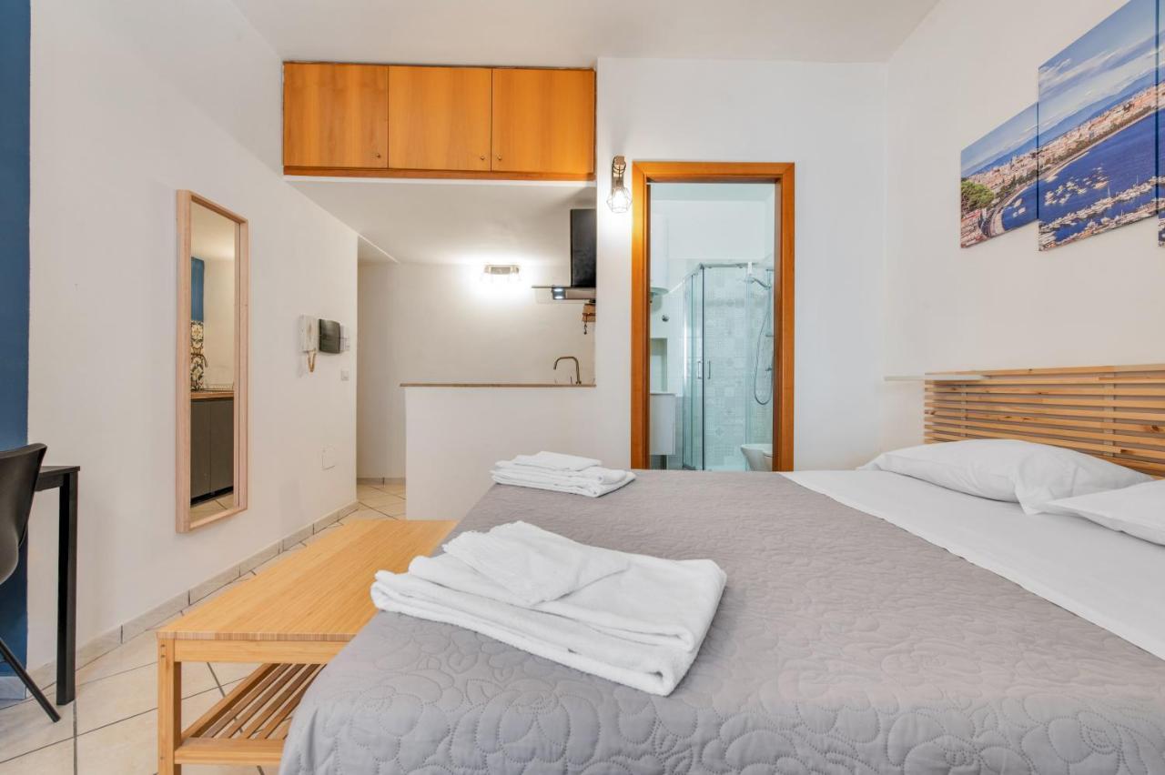 Spaccanapoli - Fully Equipped Studio Екстер'єр фото
